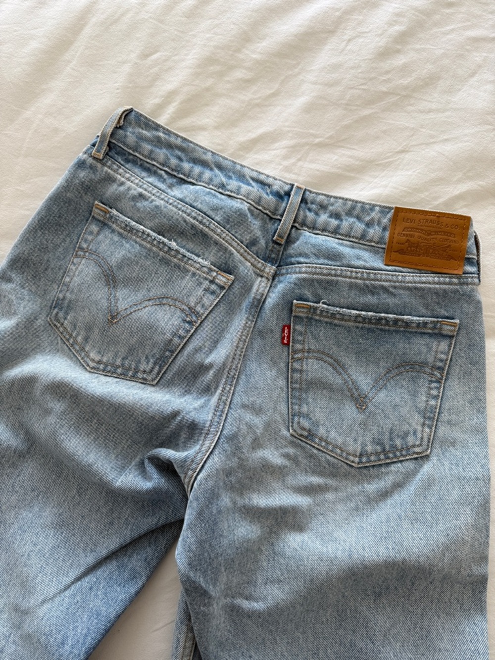 Levi’s Low Loose Straight Jeans - Picture 7 of 7